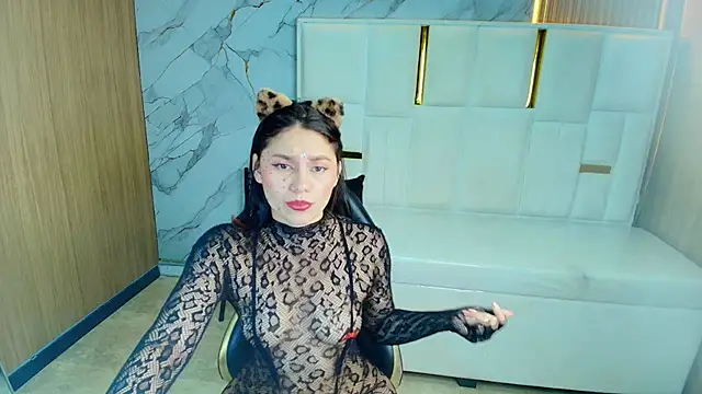 rox luxury tf online show from 15, 4, 2026