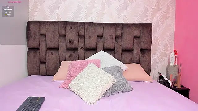 Snapshot of Kataleya_Lopezz chatting on 1, 3, 2026 Kataleya Lopezz online show from 1, 3, 2026