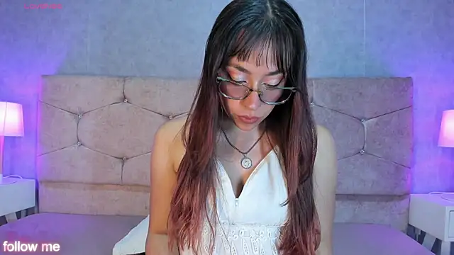 Snapshot of Chloe_Miiler chatting on 24, 2, 2026 Chloe Miiler online show from 24, 2, 2026