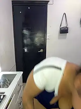 Snapshot of big_booty_girl chatting on 16, 2, 2026 big booty girl online show from 16, 2, 2026