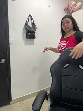 Snapshot of big_booty_girl chatting on 1, 3, 2026 big booty girl online show from 1, 3, 2026