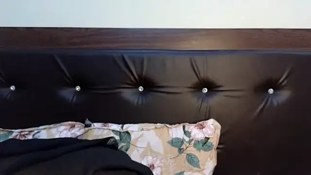 KavyaCurves online show from 15, 4, 2026