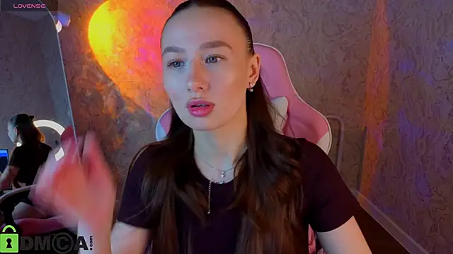  Kiki angel  online show from 25, 2, 2026