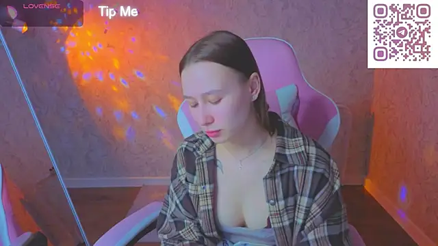  Kiki angel  online show from 3, 6, 2026