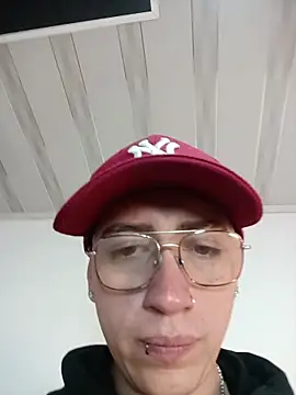 Snapshot of Emmanuel_Lust chatting on 21, 2, 2026 Emmanuel Lust online show from 21, 2, 2026