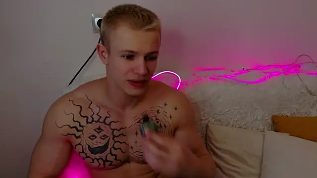 Snapshot of SterlingNoir chatting on 6, 2, 2026 SterlingNoir online show from 6, 2, 2026