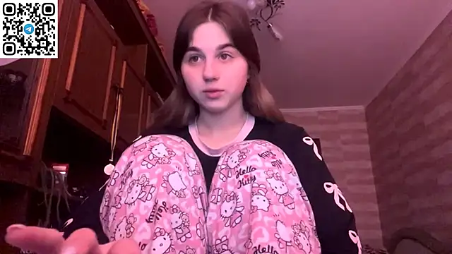 Snapshot of LovelySilk_63 chatting on 19, 2, 2026 LovelySilk 63 online show from 19, 2, 2026