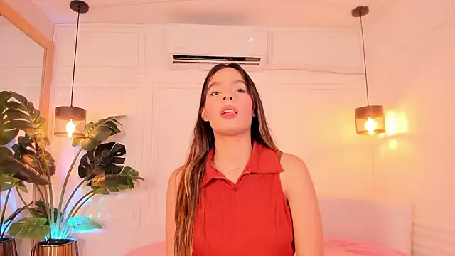 Snapshot of Nicole_Whittee chatting on 26, 2, 2026 Nicole Whittee online show from 26, 2, 2026