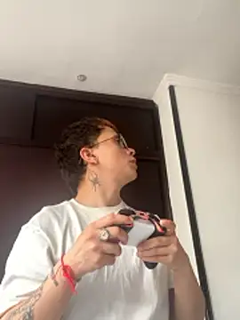 Snapshot of SimonMasseel chatting on 13, 2, 2026 SimonMasseel online show from 13, 2, 2026