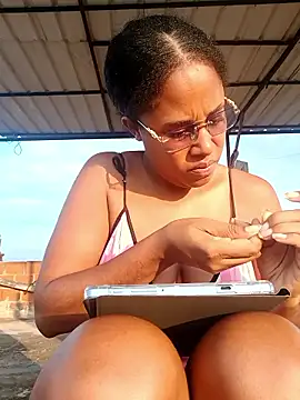 Snapshot of Monique_Mulberry2 chatting on 9, 2, 2026 Monique Mulberry2 online show from 9, 2, 2026