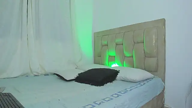 Snapshot of LatinoDark chatting on 9, 2, 2026 LatinoDark online show from 9, 2, 2026