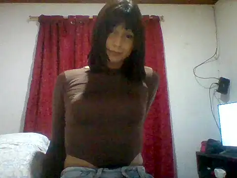 lucyscay  online show from 11, 4, 2026