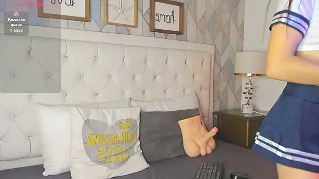 luna forever7 online show from 6, 4, 2026