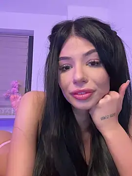 Snapshot of VivienDiamond chatting on 13, 2, 2026 VivienDiamond online show from 13, 2, 2026