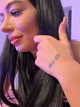 Snapshot of VivienDiamond chatting on 16, 2, 2026 VivienDiamond online show from 16, 2, 2026