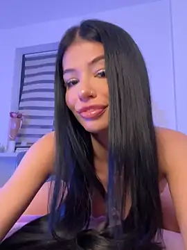 Snapshot of VivienDiamond chatting on 24, 2, 2026 VivienDiamond online show from 24, 2, 2026