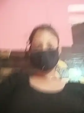 BIG QWEEN NO1 online show from 4, 6, 2026