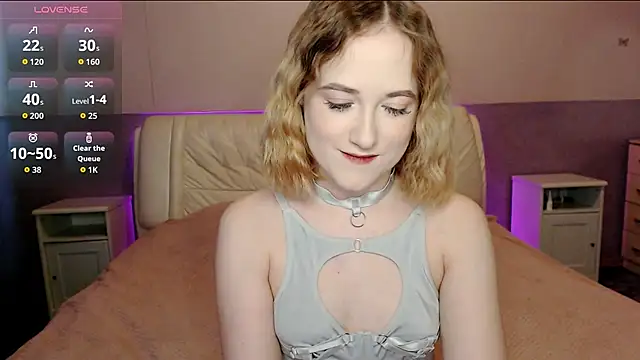 Snapshot of sofi_x_moon chatting on 2, 3, 2026 sofi x moon online show from 2, 3, 2026