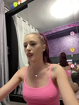Roxyfoxyyy online show from 10, 7, 2026