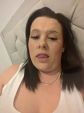 Snapshot of louisa36 chatting on 9, 2, 2026 louisa36 online show from 9, 2, 2026