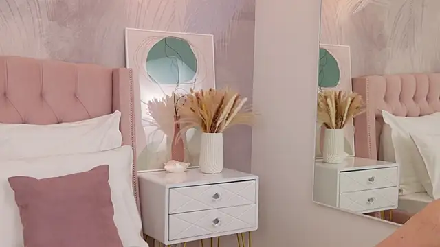 StacyHicks online show from 16, 4, 2026