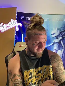 Smokebluntafterblunt online show from 3, 3, 2026