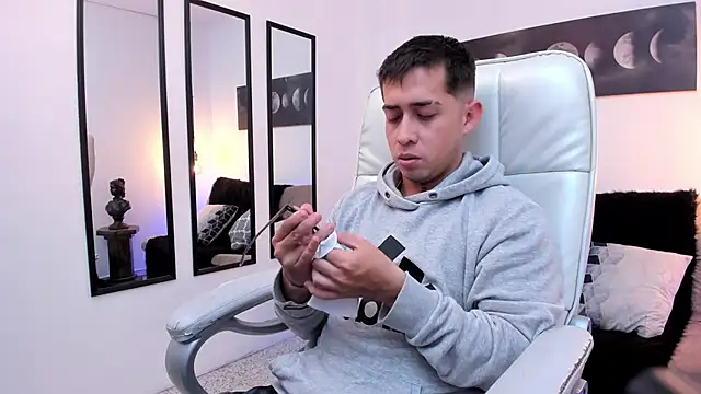 Tommas Jhonson online show from 4, 3, 2026