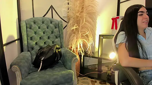 Snapshot of lorraineHunter chatting on 18, 2, 2026 lorraineHunter online show from 18, 2, 2026