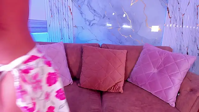 Thiana Rogers online show from 2, 4, 2026