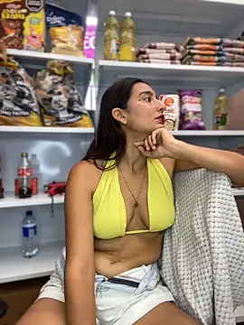 Snapshot of -BabyLuna chatting on 10, 3, 2026 -BabyLuna online show from 10, 3, 2026