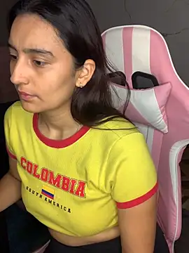 Snapshot of -BabyLuna chatting on 8, 4, 2026 -BabyLuna online show from 8, 4, 2026