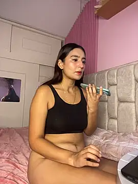 Snapshot of -BabyLuna chatting on 14, 4, 2026 -BabyLuna online show from 14, 4, 2026