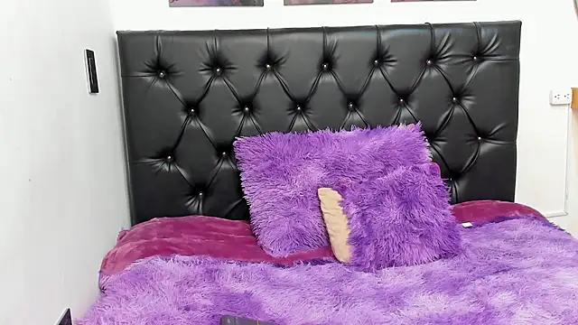 Kitty f00x online show from 22, 7, 2026