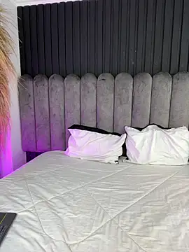 Nanda vixen  online show from 24, 3, 2026