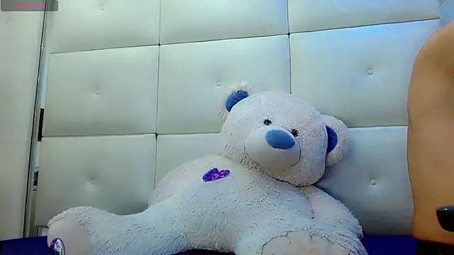 Snapshot of isahotx chatting on 19, 2, 2026 isahotx online show from 19, 2, 2026