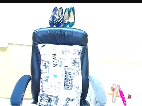 Snapshot of BubblyIvyxxx chatting on 23, 2, 2026 BubblyIvyxxx online show from 23, 2, 2026