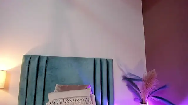 AndraCyruss online show from 21, 2, 2026