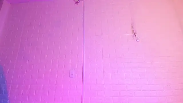 Sara Love 1 online show from 5, 6, 2026