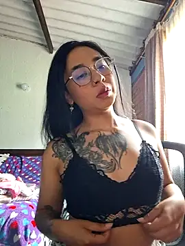 Zafira glow online show from 11, 2, 2026