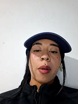 Zafira glow online show from 5, 3, 2026