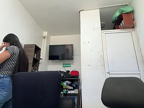 Snapshot of two_cam_latin chatting on 21, 2, 2026 two cam latin online show from 21, 2, 2026