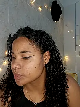 BrianaSweetxxx online show from 9, 3, 2026