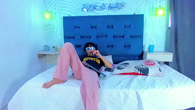 Snapshot of Adventurous_Boys chatting on 27, 2, 2026 Adventurous Boys online show from 27, 2, 2026