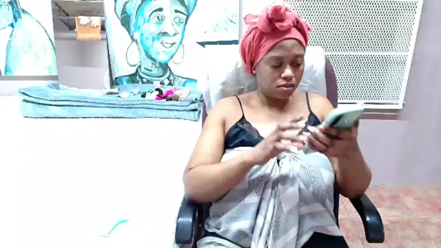 TyraHotxxx online show from 12, 4, 2026