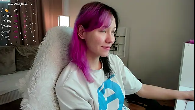 EmilyTrase online show from 4, 7, 2026