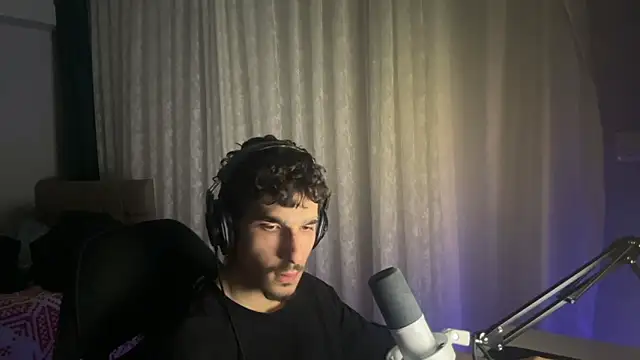 Snapshot of enesbabakral chatting on 2, 3, 2026 enesbabakral online show from 2, 3, 2026