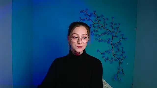 Snapshot of Esmi_Winter chatting on 28, 2, 2026 Esmi Winter online show from 28, 2, 2026