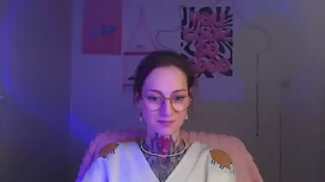 Esmi Winter online show from 12, 3, 2026