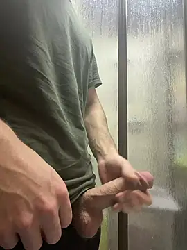 buyukyarak31 online show from 15, 3, 2026