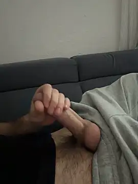 buyukyarak31 online show from 17, 4, 2026